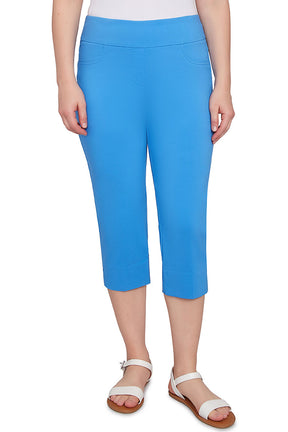 Pull-On Lattice Hem Capri Pant