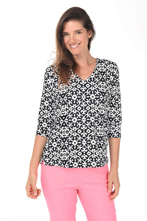 Heart Damask Classic UPF50+ V-Neck Top