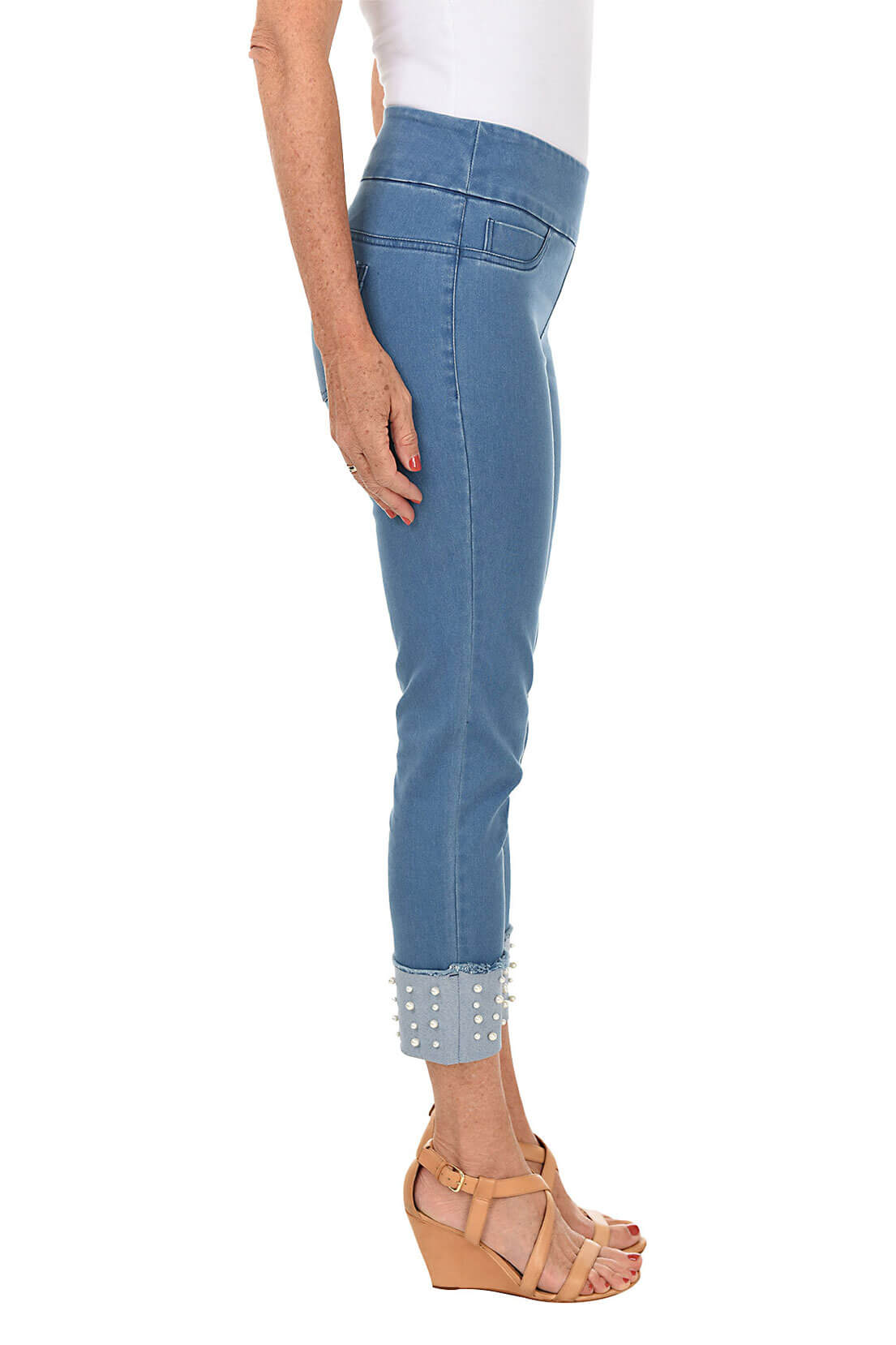 Pearl Cuffed Hem Pull-On Denim Capri Pant