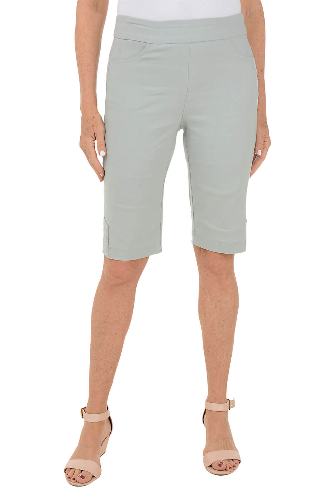 Triple Grommet Hem Bermuda Short