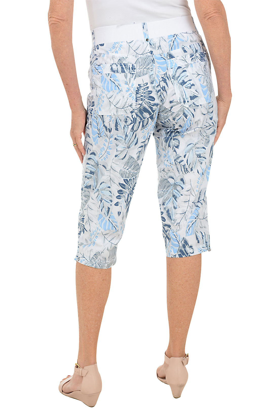 Blue Leaves Grommet Capri Pant