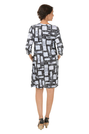 Square Silhouettes 3/4 Sleeve Crinkle Dress